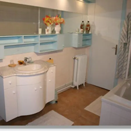 Bed and breakfast La Rousseliere 2*
